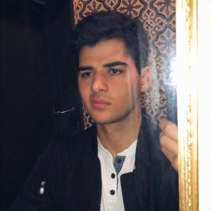 Meet your Posher, Firas